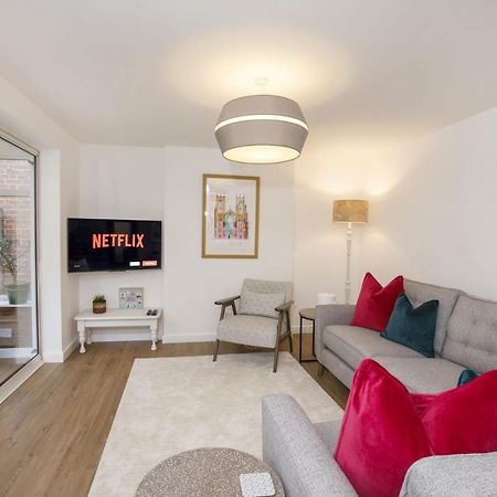 The Willows With Free Parking For 2 Cars York Exterior foto