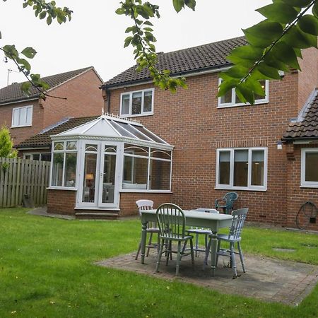 The Willows With Free Parking For 2 Cars York Exterior foto
