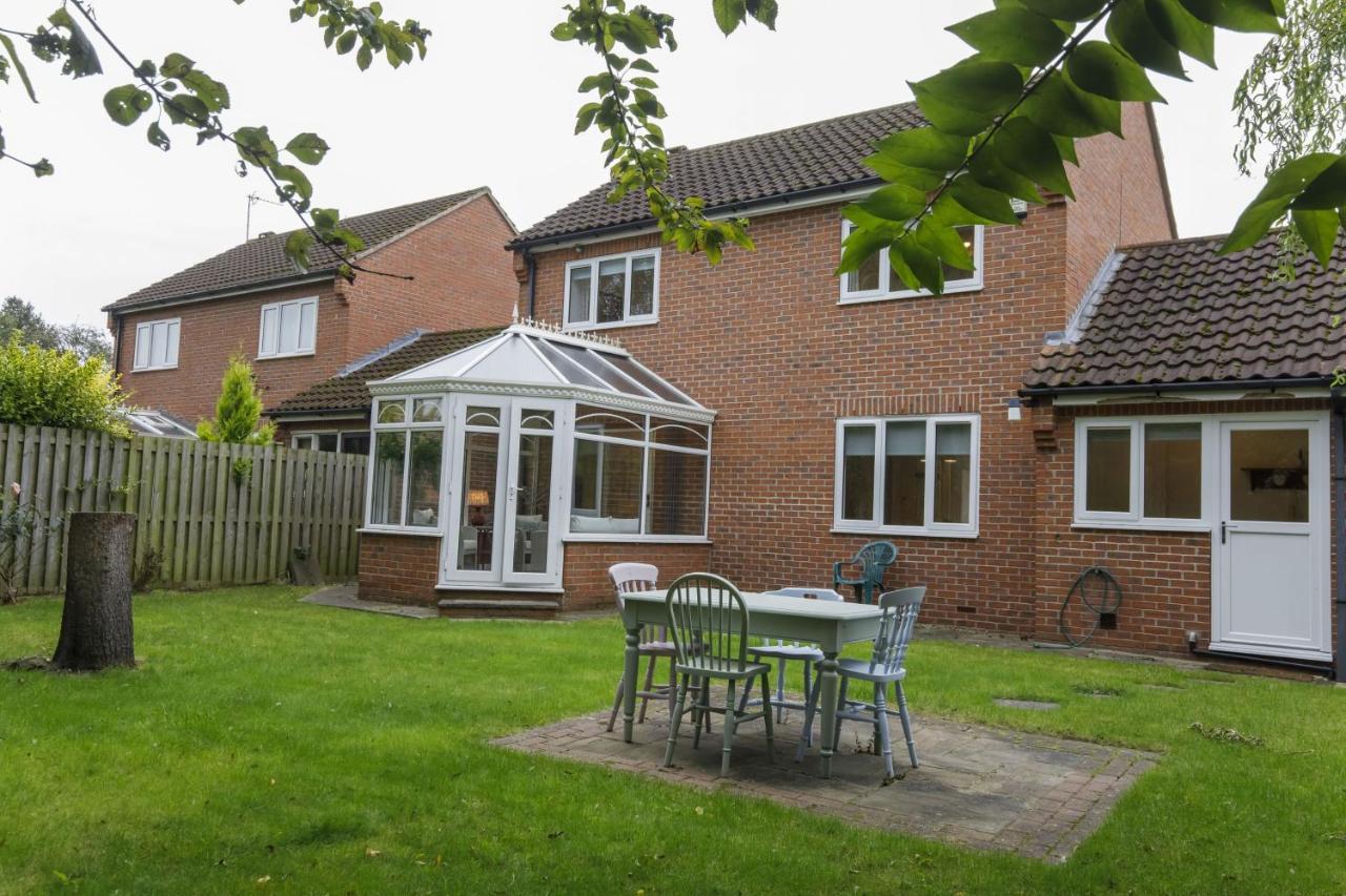 The Willows With Free Parking For 2 Cars York Exterior foto