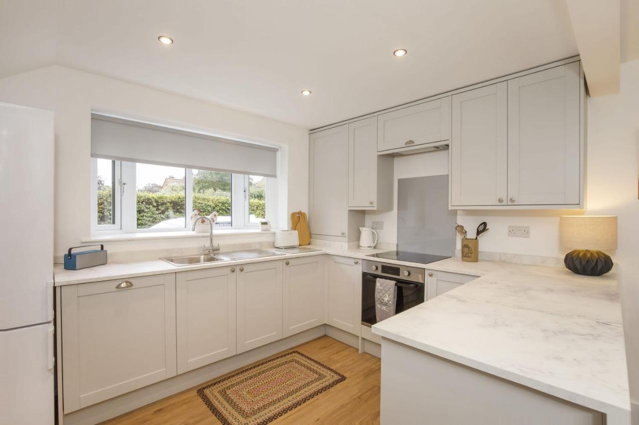 The Willows With Free Parking For 2 Cars York Exterior foto